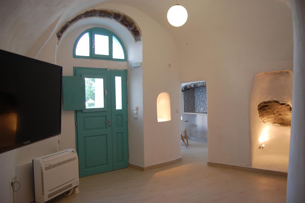 Villa Kalisperis Cave Houses *