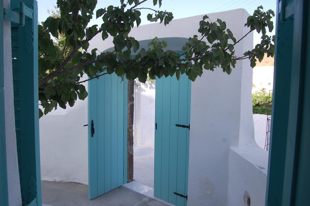 Kalisperis Cave Houses Vothon