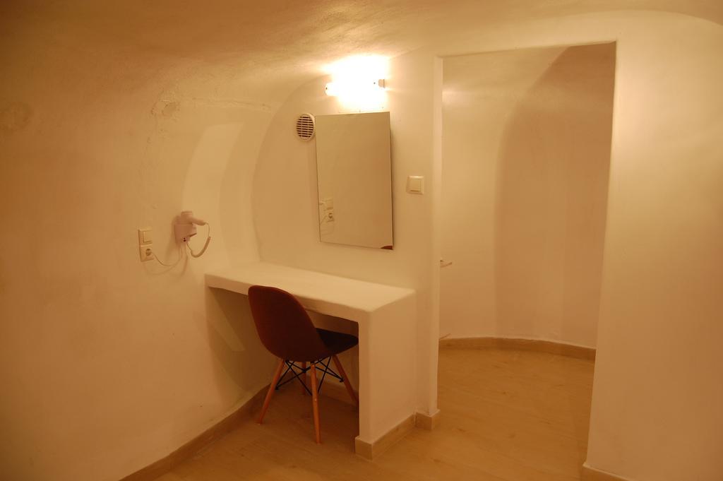 Kalisperis Cave Houses